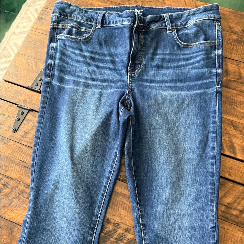 Maurice’s Everflex Mid-Rise Jeans Size 16W Regular